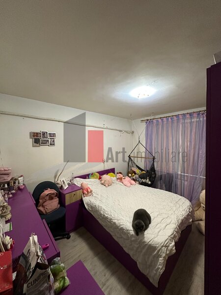 Intre strada Antiaeriana si Calea Rahovei, 3 camere, parter, complet utilat, gata de mutat.